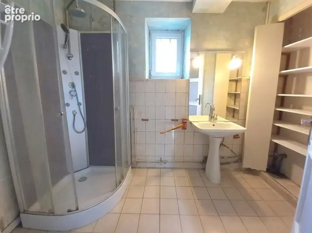 SAINT-PIERRE-LA-COUR – Longère en pierre 130m² avec dépendances et terrain d'1,34ha - photo 11