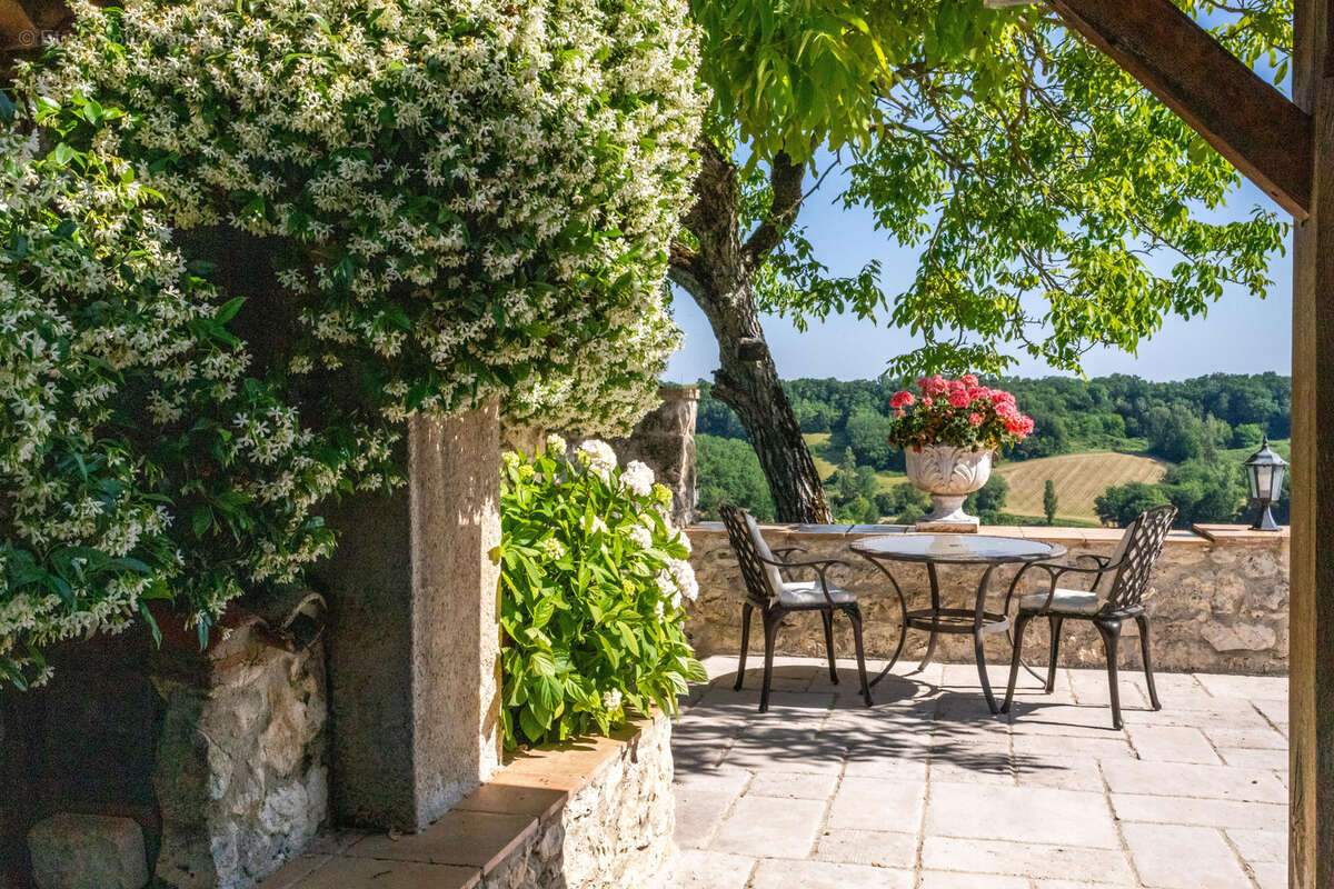 Maison à BEAUVILLE
