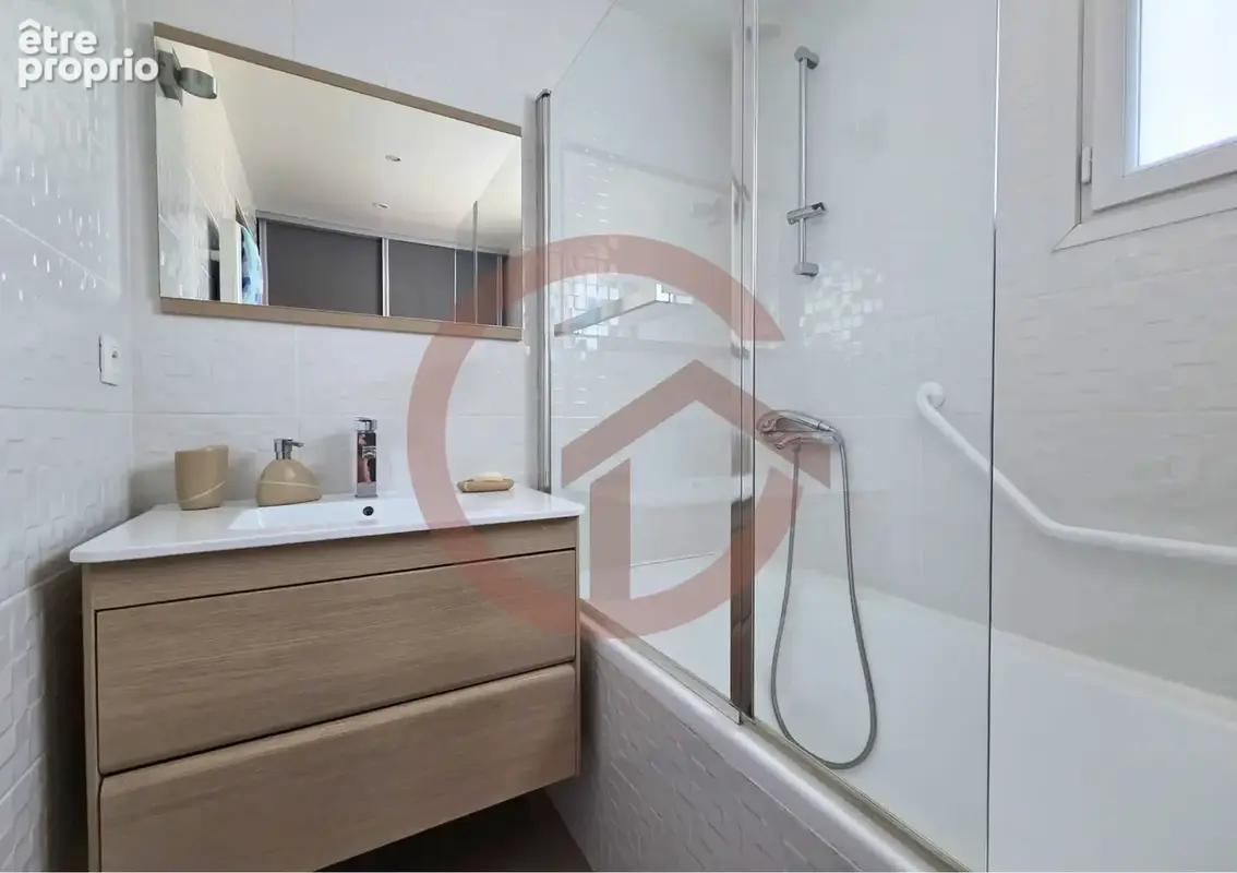 Viager Occupé — Villa plain-pied 108 m2 piscine vue Estérel — Saint-Raphaël Valescure - DÉCOTE 25% - photo 12