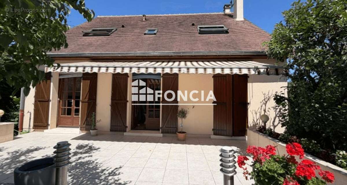  Coup de cœur pour cette charmante maison familiale ! - photo 2