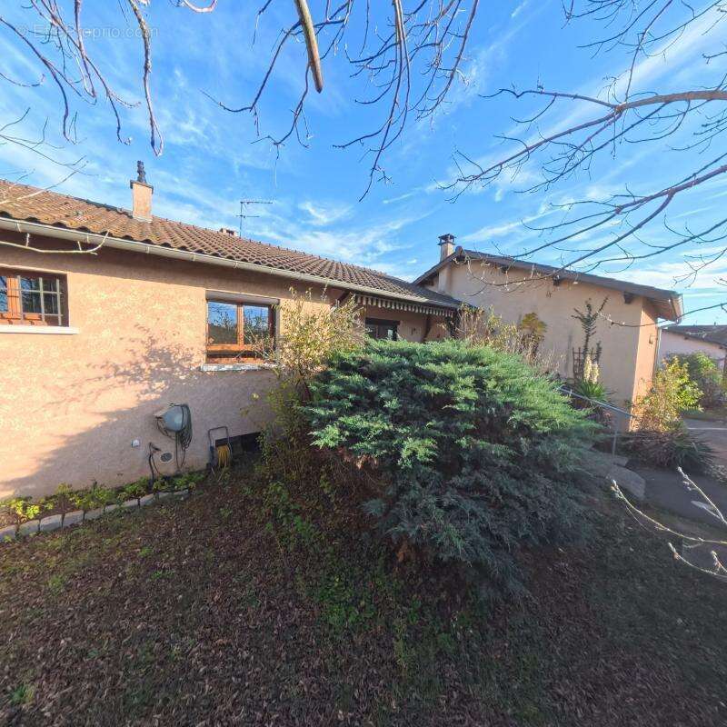 Maison à CHARVIEU-CHAVAGNEUX