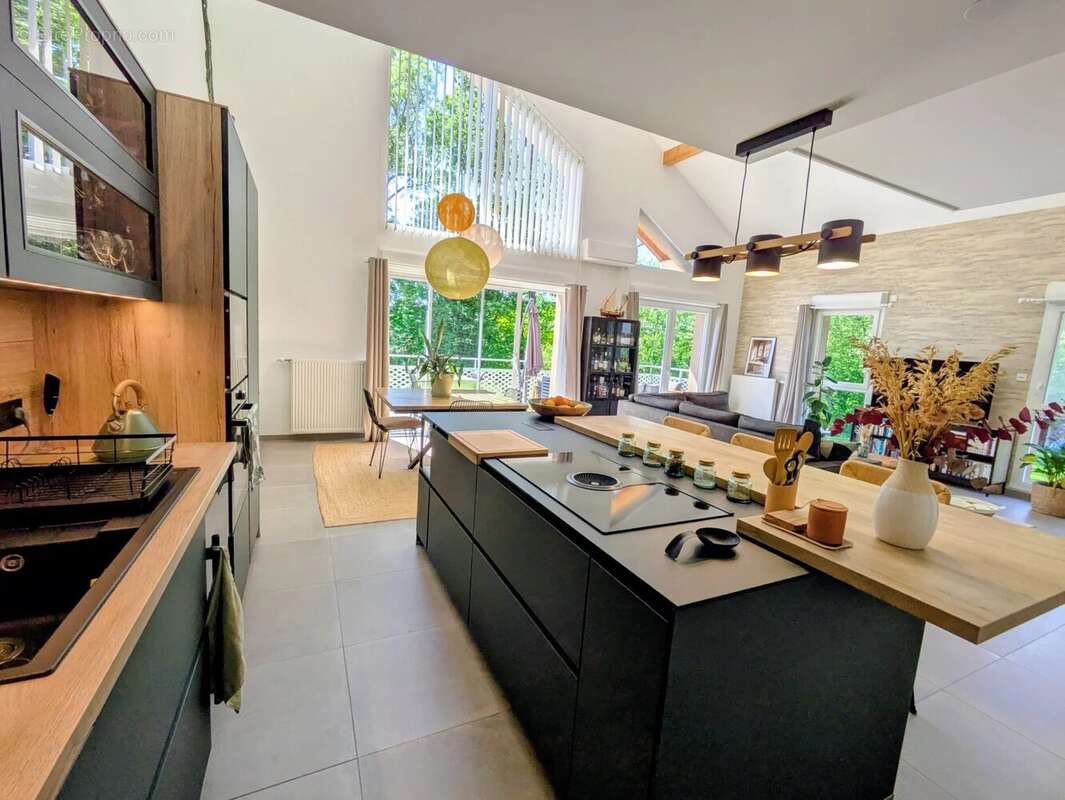 Appartement à GILLY-SUR-ISERE