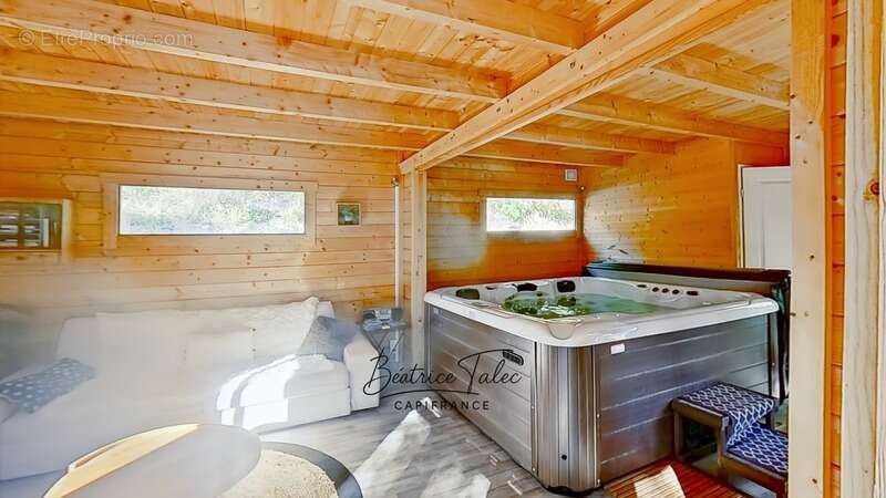 Maison à FORCALQUIER