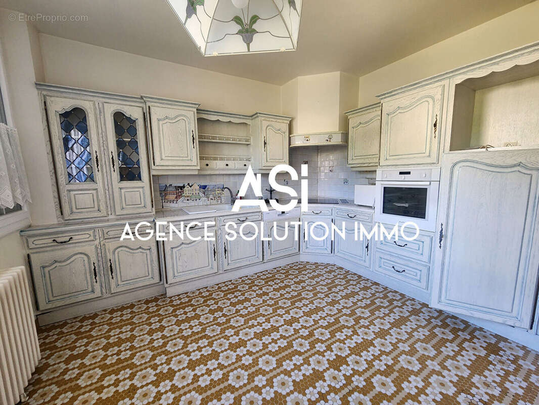 Maison à VILLAINES-LA-JUHEL