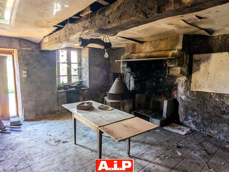 Maison à SAINT-AMAND-SUR-SEVRE