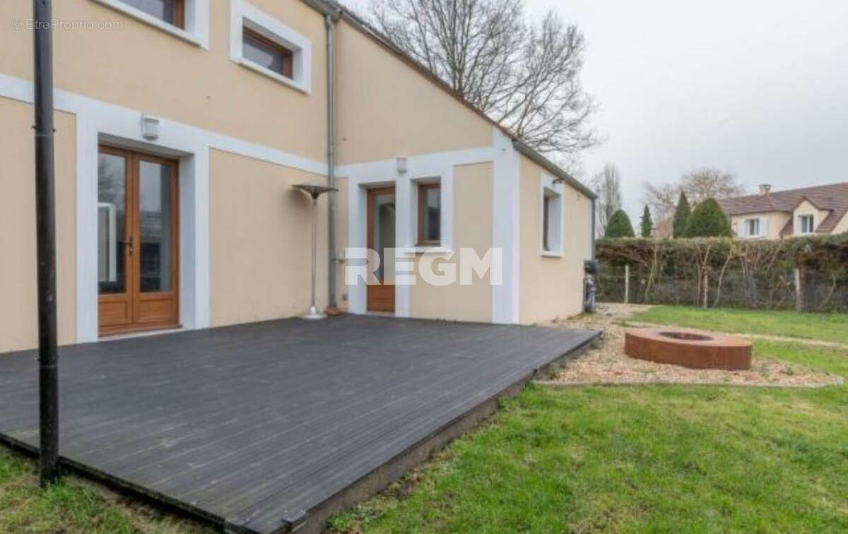 Maison à CONDE-SUR-VESGRE