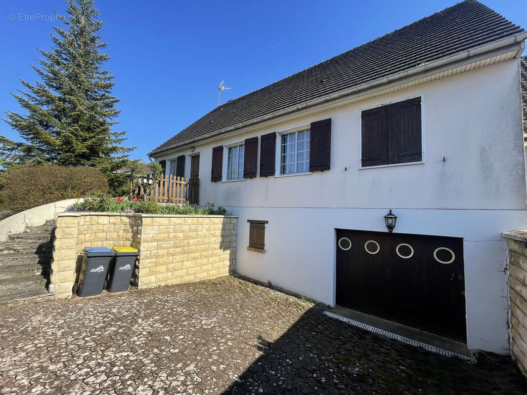 Maison à NEUILLY-EN-THELLE