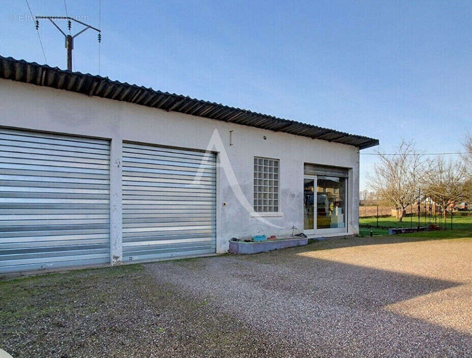 Maison Vaivre Et Montoille - photo 7