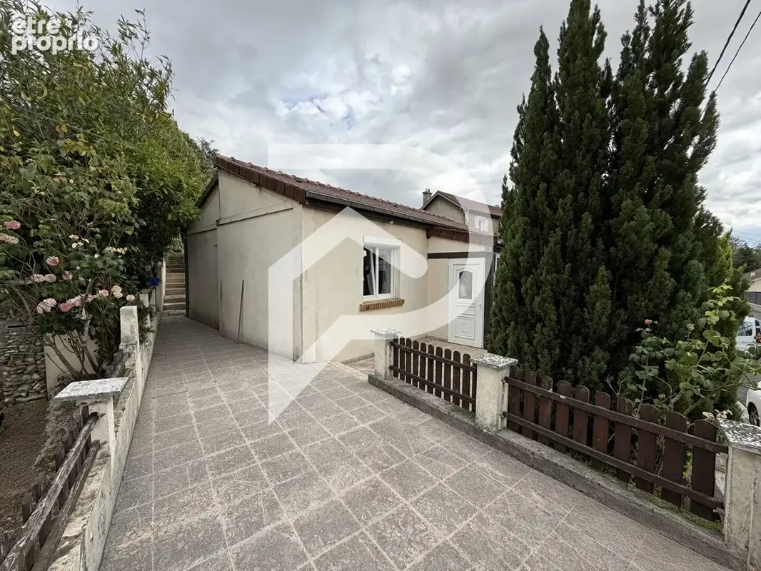 Maison à MERU