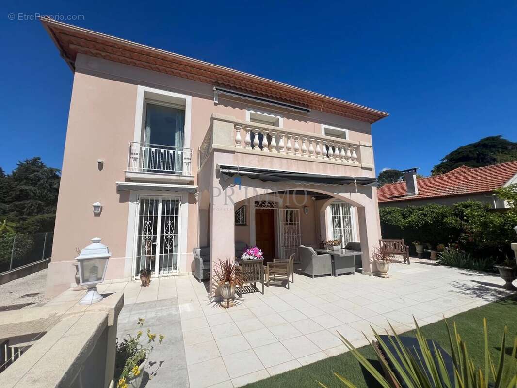 Maison à FREJUS