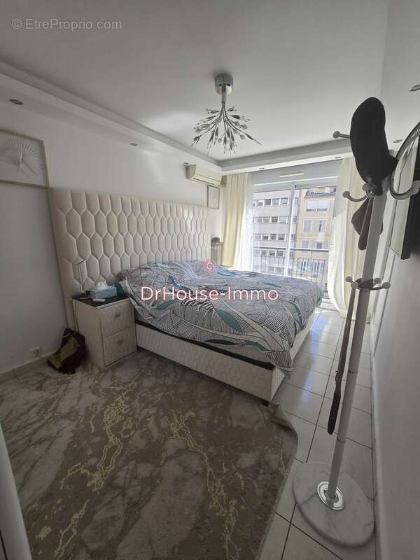 Appartement à MARSEILLE-1E