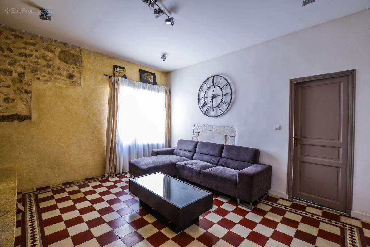 Maison à ESTEZARGUES