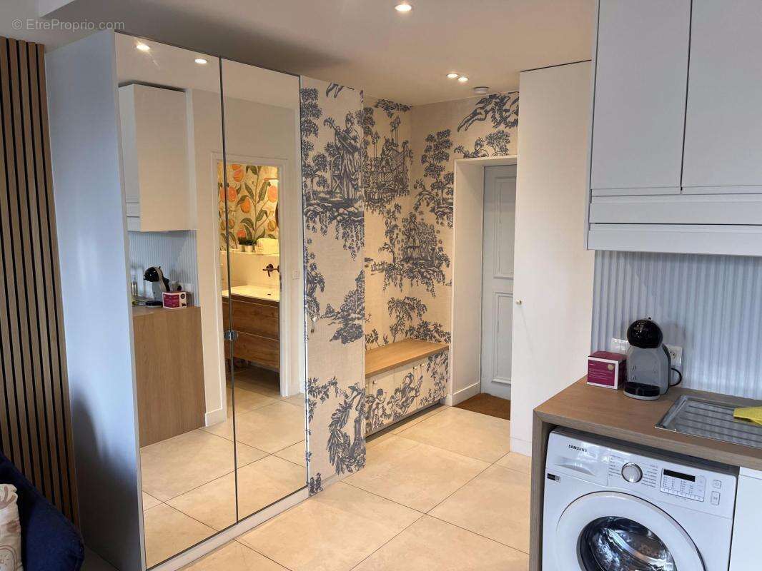 Versailles – Quartier Saint-Louis – Appartement 2 pièces renové - photo 5
