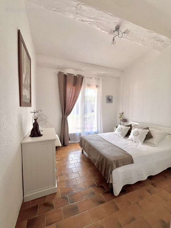 Maison à SAINT-THIBERY