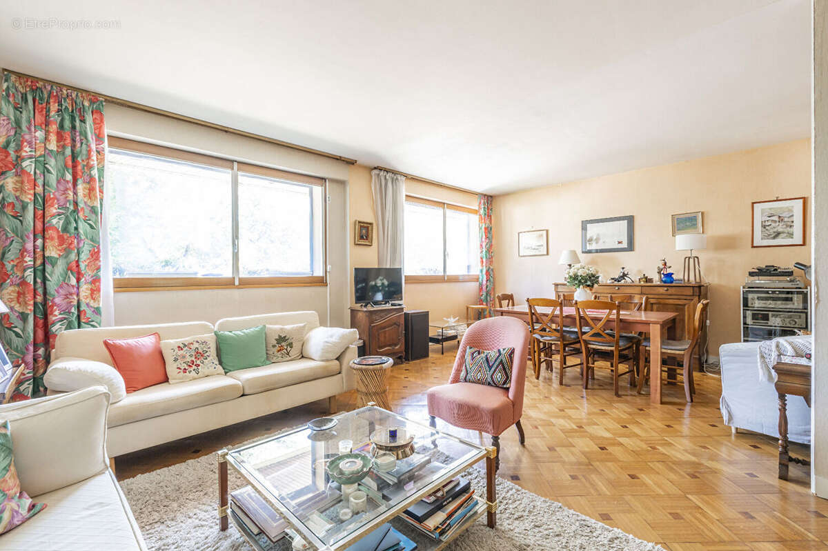 Appartement à GARCHES