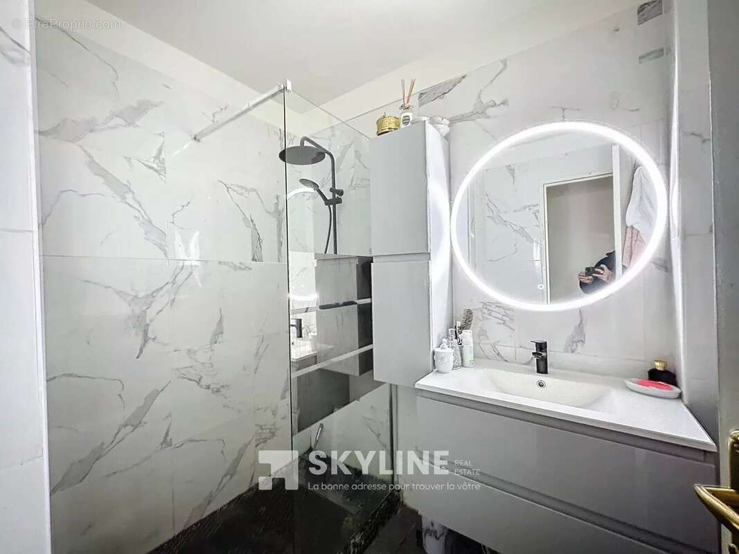 Appartement à MARSEILLE-2E