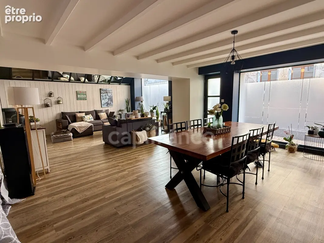 Maison à CHAMPDENIERS-SAINT-DENIS