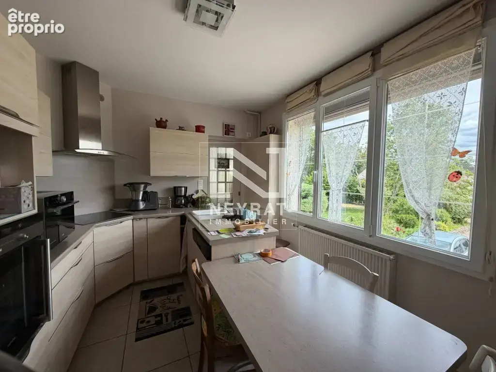 Maison familiale de 196 m² avec 6 chambres, dépendance et grand terrain à Paray-le-Monial - photo 4