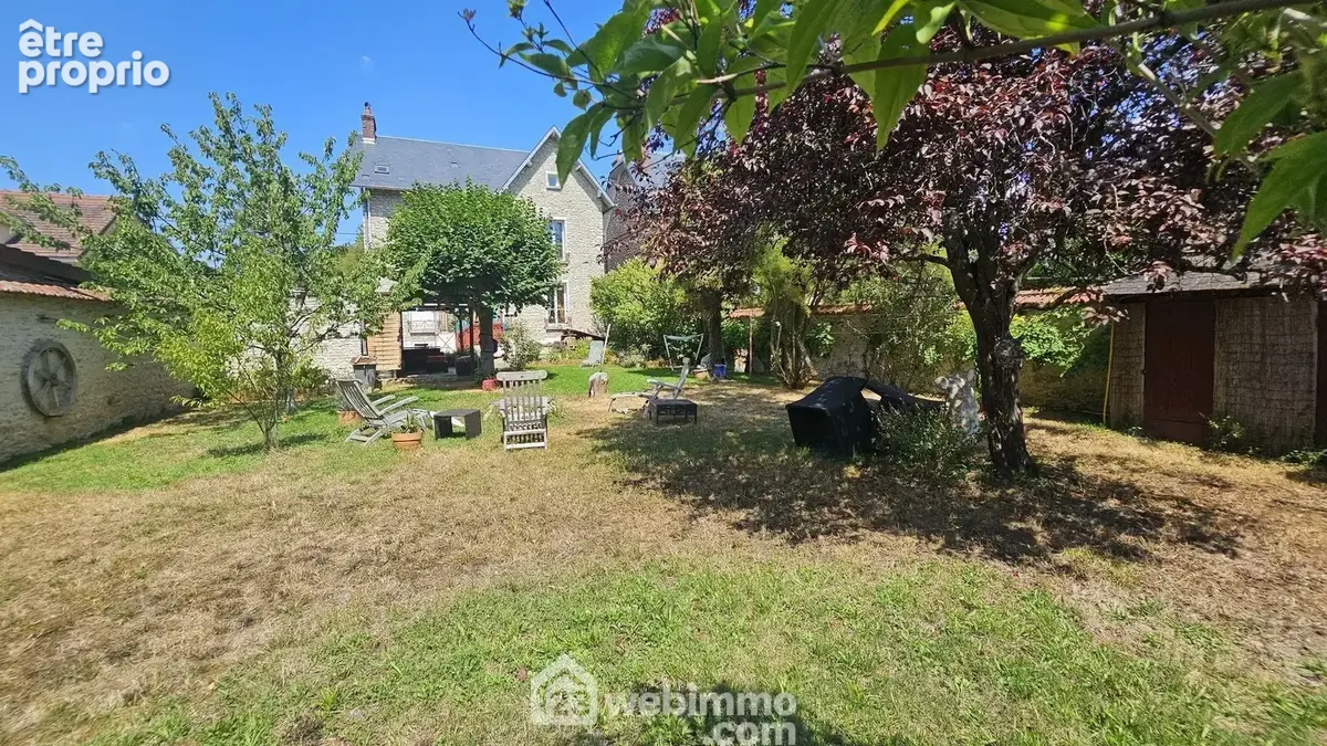 La maison vue du jardin. - Maison à GIRONVILLE-SUR-ESSONNE