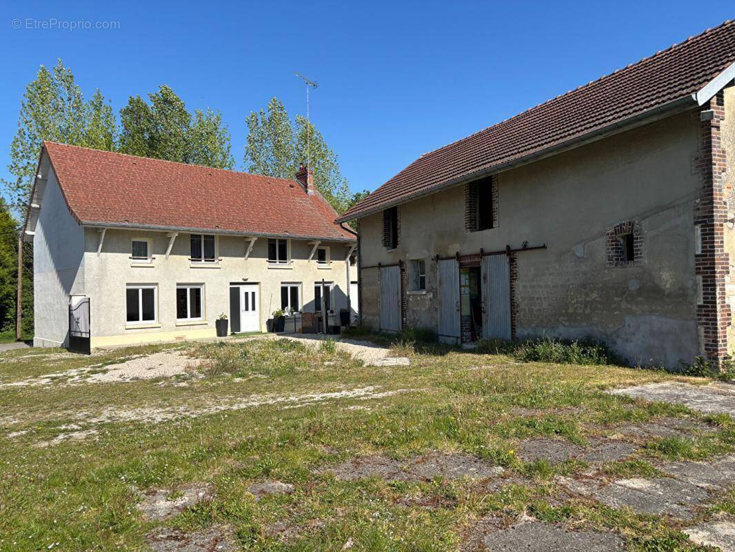 Maison à POIVRES