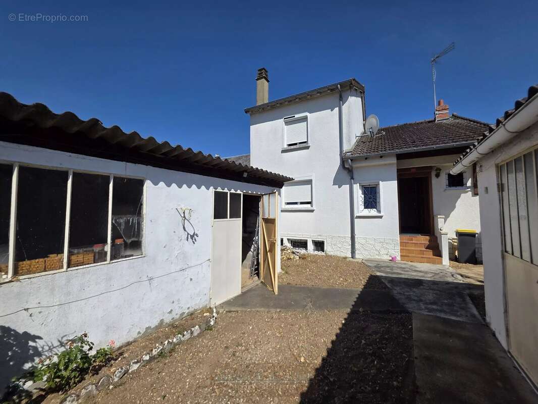 Maison à CHALETTE-SUR-LOING