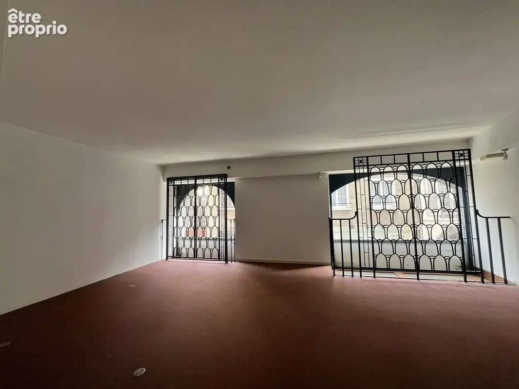 Commerce 176 m² à Saint-Flour  - photo 8