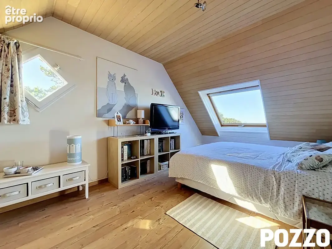 DONVILLE LES BAINS - Superbe maison de 182m² - Vue mer - Sous-sol complet de 112m² - photo 16