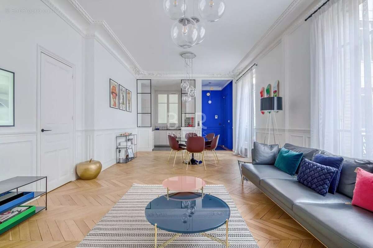 Appartement à NEUILLY-SUR-SEINE
