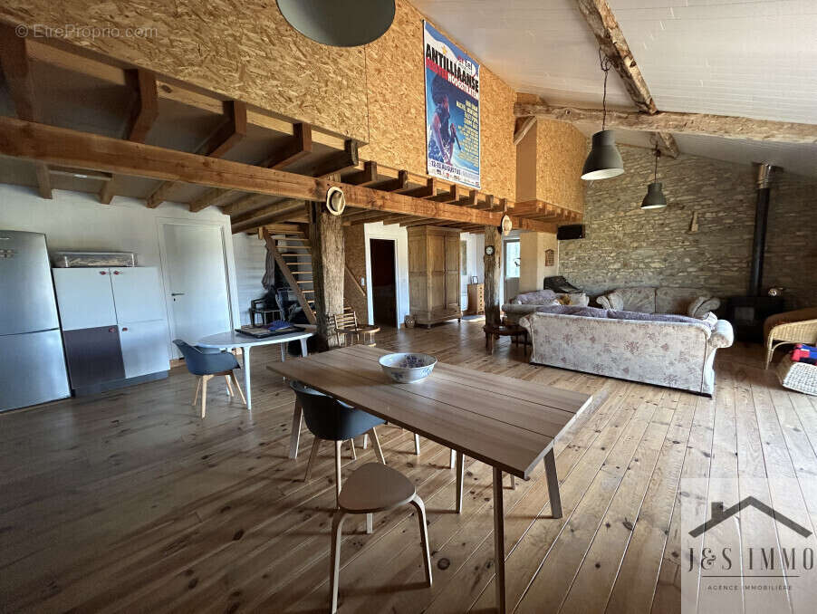 Maison à SAINT-CLAUD