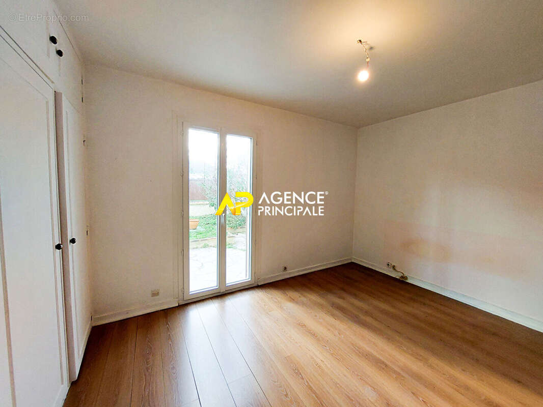 BEZONS _ Maison 5 pièces 115m2 - photo 8