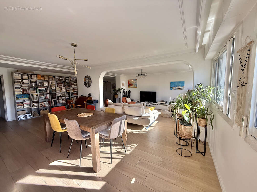 Appartement à HYERES