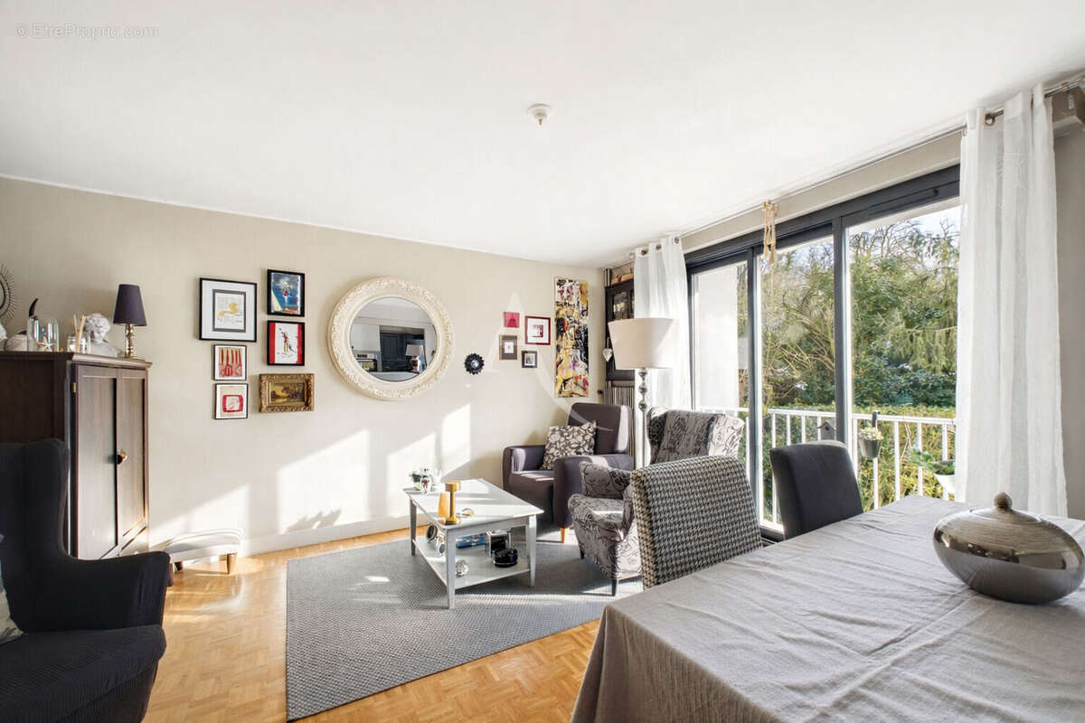 Appartement à SAINT-MAUR-DES-FOSSES