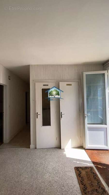 Ensemble immobilier avec maison, dépendances rénovée & ancien hôtel à rénover – Grun-Bordas - photo 15