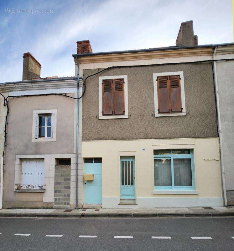 Maison à TOURNON-SAINT-MARTIN