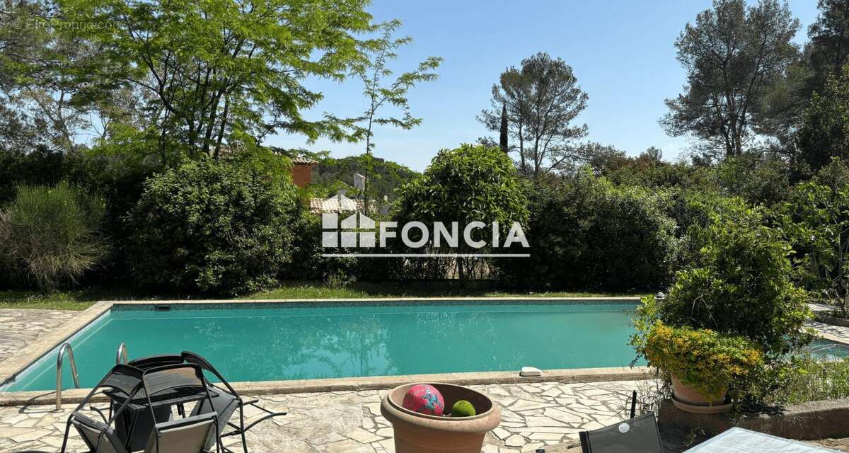 Terrain à SAINT-VINCENT-DE-BARBEYRARGUES