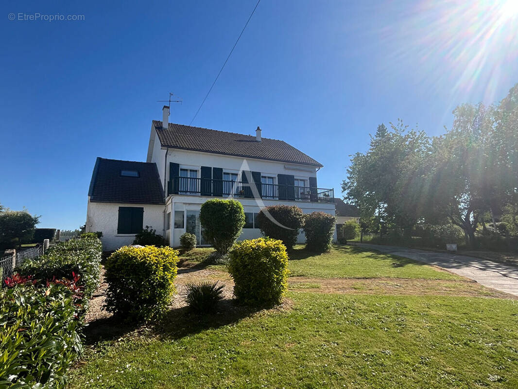 Maison à CELLETTES