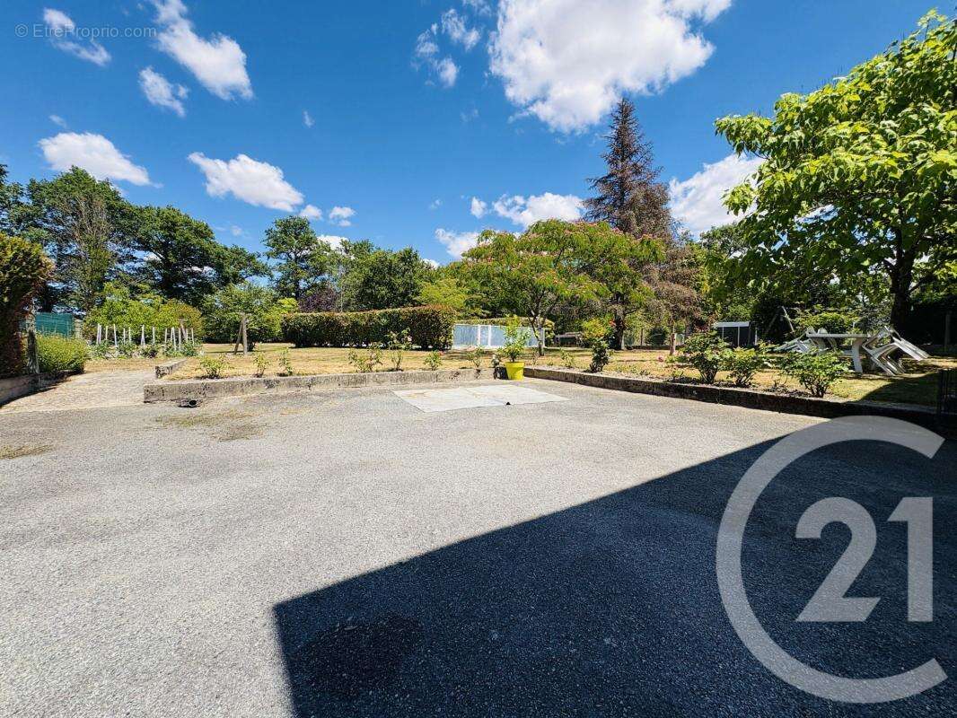 Maison 155 m² à Peyrat-De-Bellac  - photo 35
