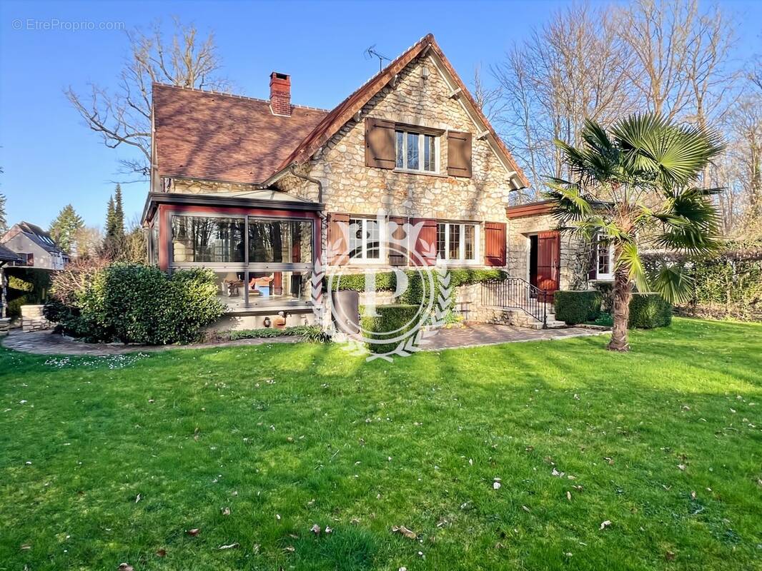 Maison à THOIRY