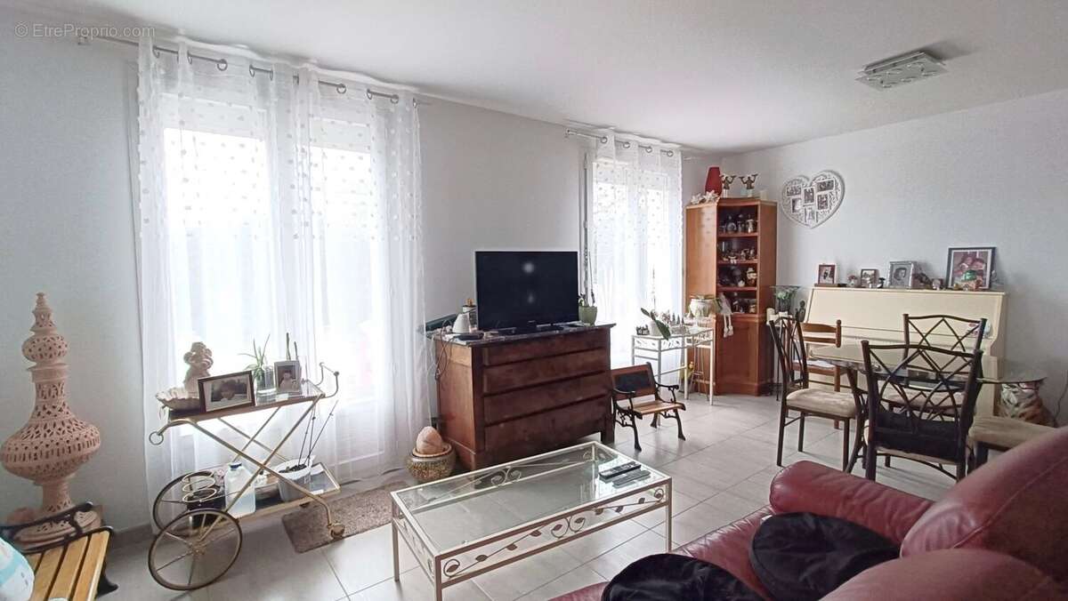 Maison à BUXEROLLES