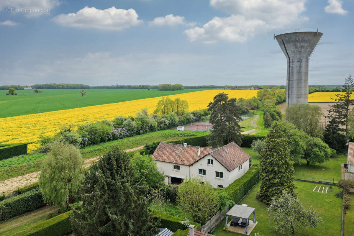 Maison à LES MOLIERES