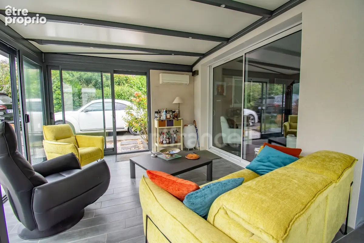Saujon – maison contemporaine avec piscine interieure - photo 9