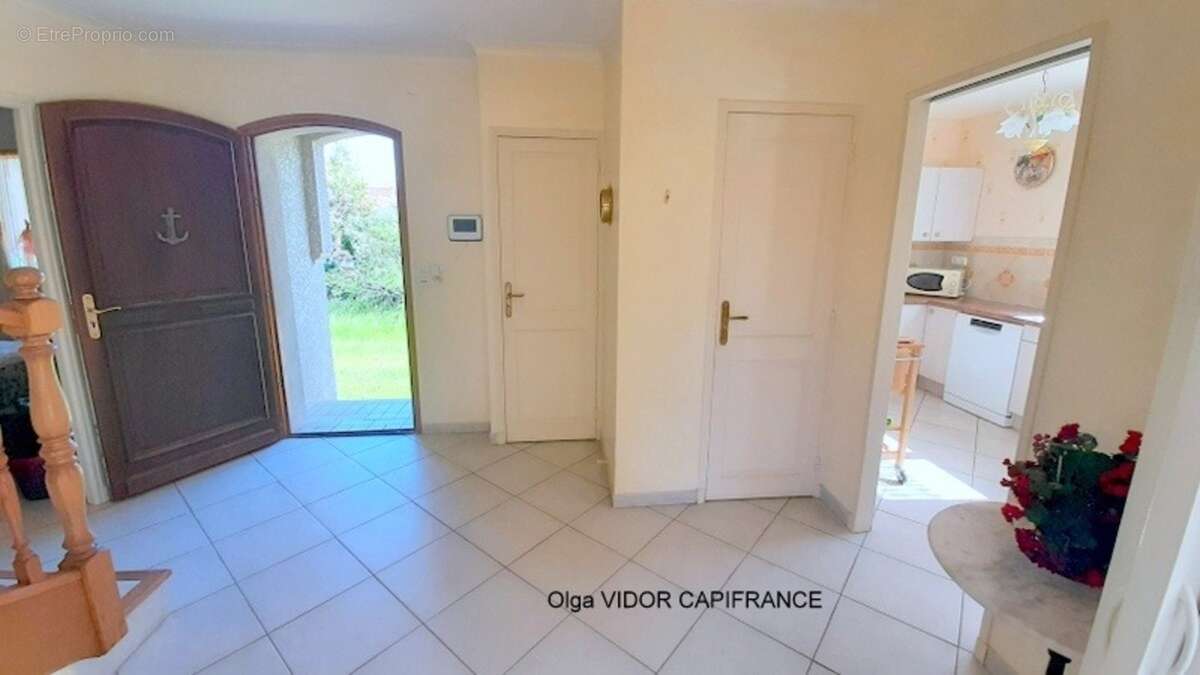 Dpt Hérault (34), à vendre LE GRAU D'AGDE maison P5  terrain 1000 m² double garage - photo 7