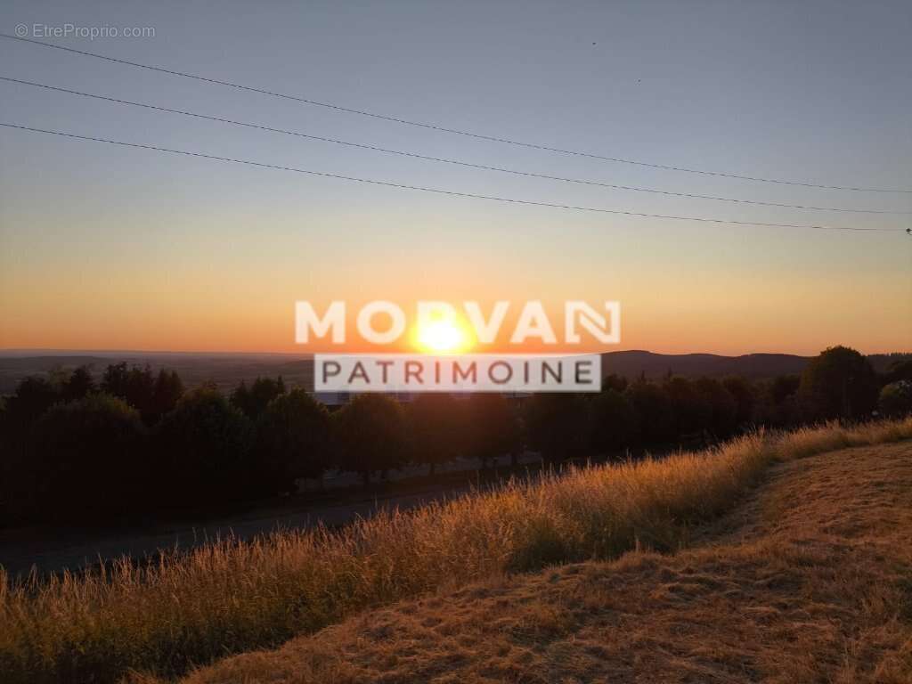 Maison à CHATEAU-CHINON(VILLE)