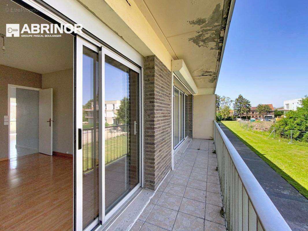 Appartement T3 - 70m² habitable - photo 2