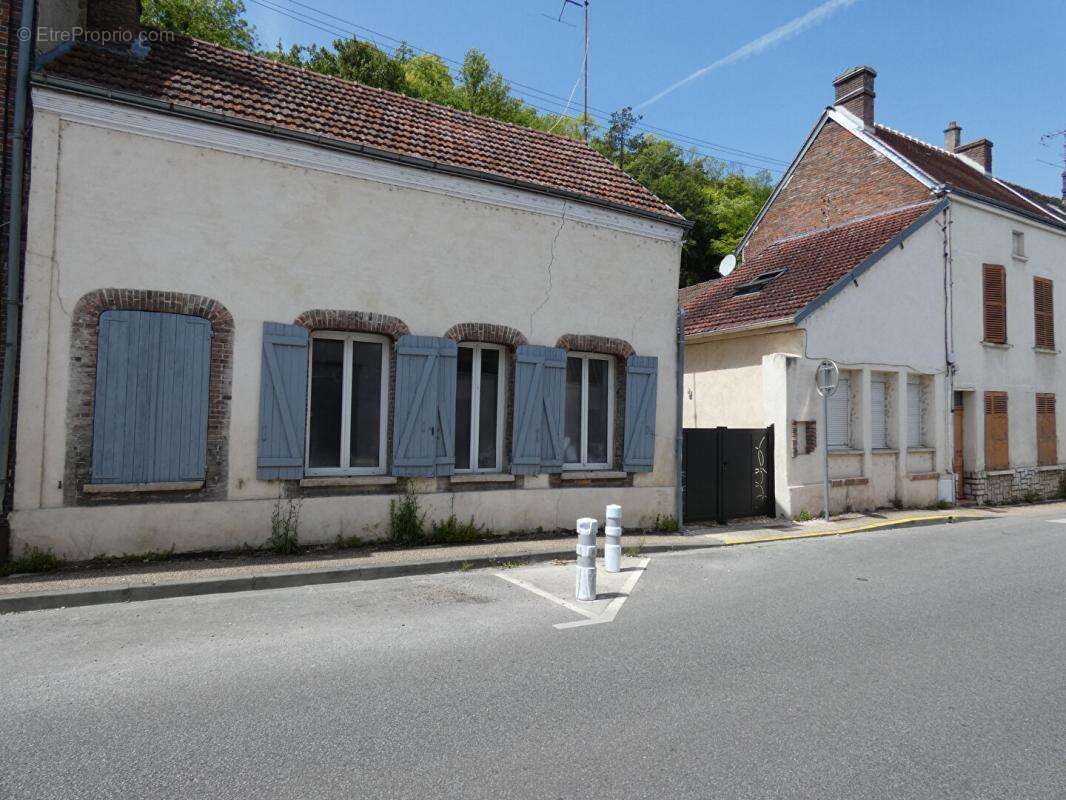 Appartement à IVRY-LA-BATAILLE