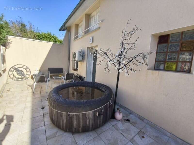 Maison à VAULX-EN-VELIN