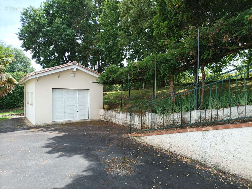 Maison à MONSEMPRON-LIBOS