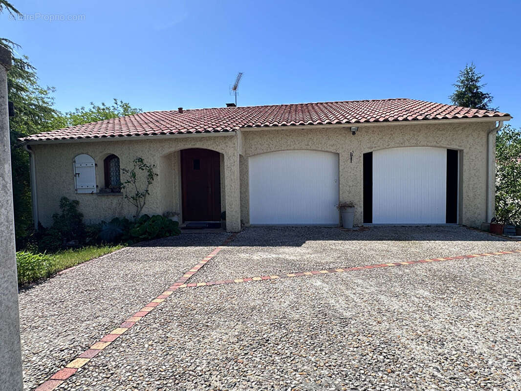 Maison à MOUTHIERS-SUR-BOEME