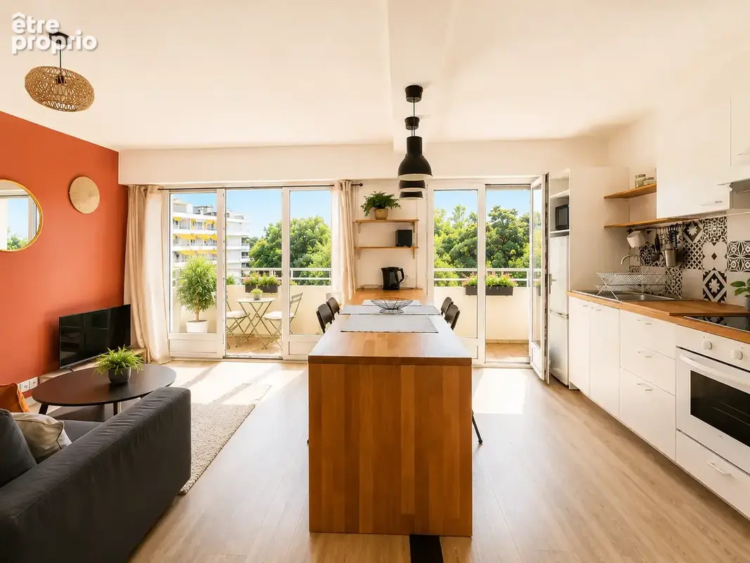 Biarritz Saint-Charles   T1 bis rénové avec balcon, à deux pas du centre - photo 2