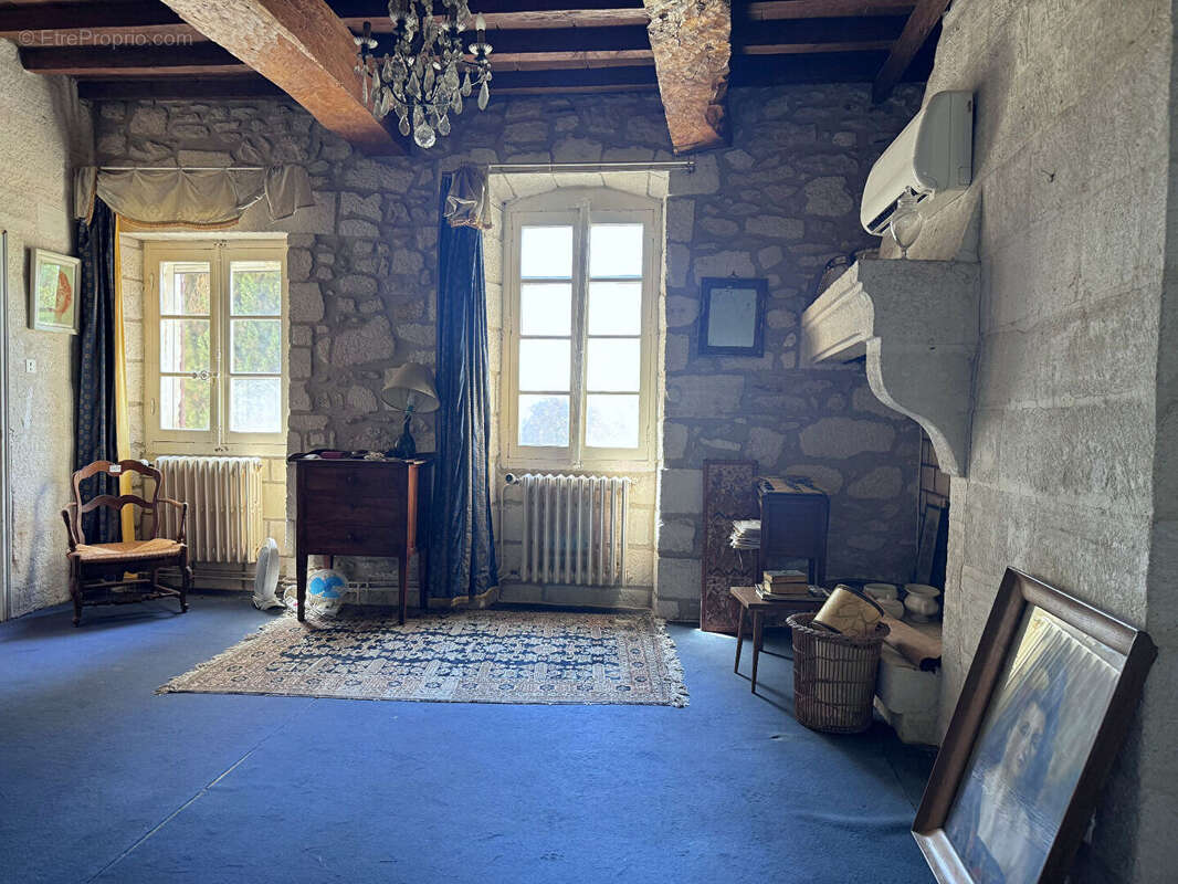 Maison de caractère du XVe siècle 8 pièces 192 m2 avec vue exceptionnelle - photo 15